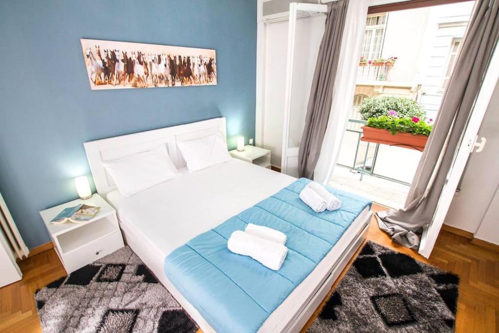 2Bdr Olympianzeus Apt With Netflix Athen Eksteriør billede