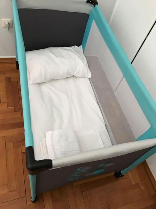 2Bdr Olympianzeus Apt With Netflix Athen Eksteriør billede