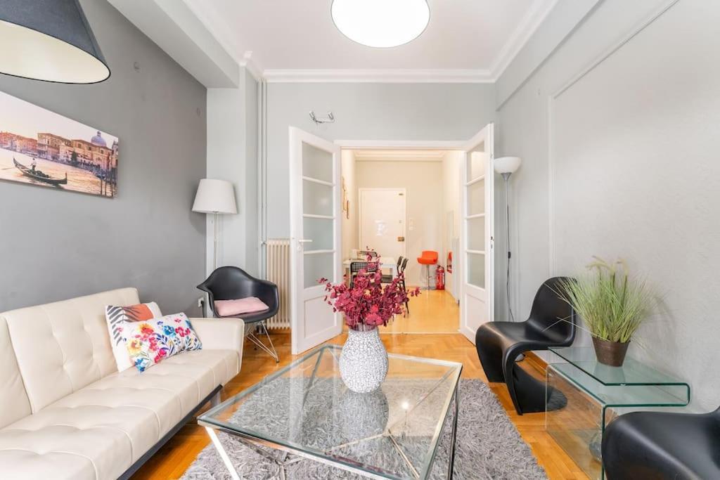2Bdr Olympianzeus Apt With Netflix Athen Eksteriør billede